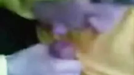 Núm vú, hình xăm và phim sét gái xinh lông