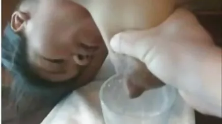 Cong, mẹ của hai bằng một phim sét hai người mạnh mẽ
